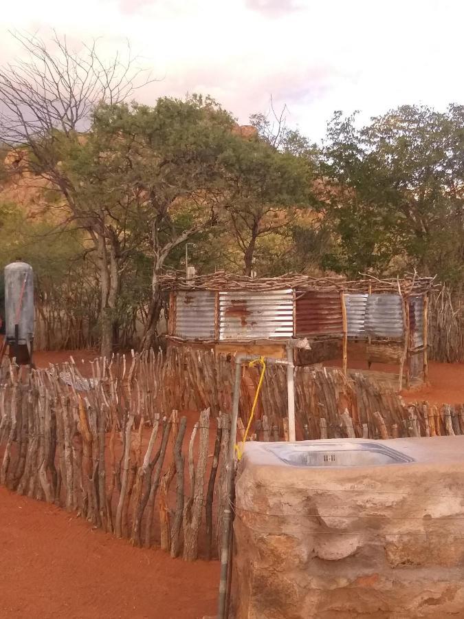 Porcupine Camp Kamanjab Exterior foto
